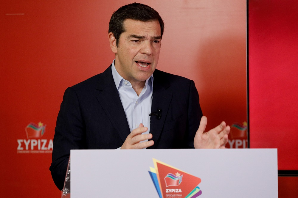 Τσίπρας: Αδιανόητο να καλούμε τους πολίτες να μένουν σπίτι τους και να τα βγάζουμε στο σφυρί