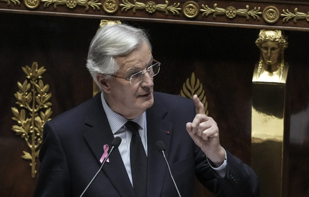 Νέα «αγκάθια» για τον Μπαρνιέ – Προϋπολογισμός με 60 δισ. ευρώ περικοπές δαπανών και αυξήσεις φόρων στη Γαλλία