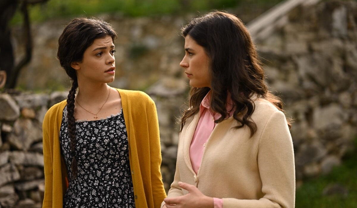 Άγιος Έρωτας spoiler: Ανατροπή βόμβα στη Στέρνα – Χλόη και Δώρα είναι αδερφές