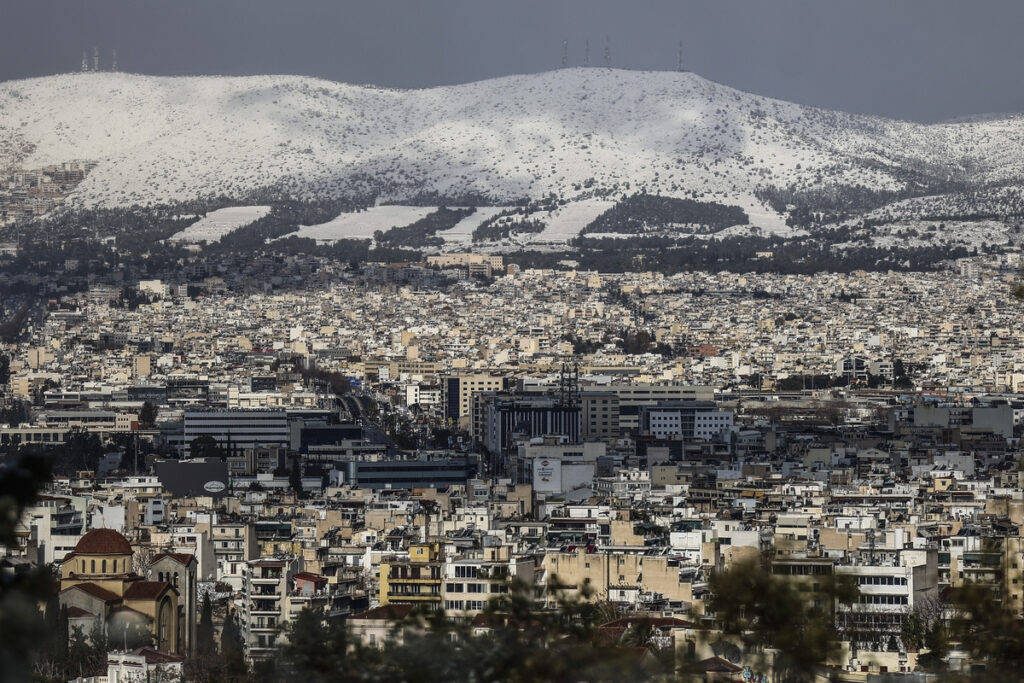 Μετά τον χιονιά: Ο καιρός το Σαββατοκύριακο στην Αθήνα και οι επικίνδυνες ώρες