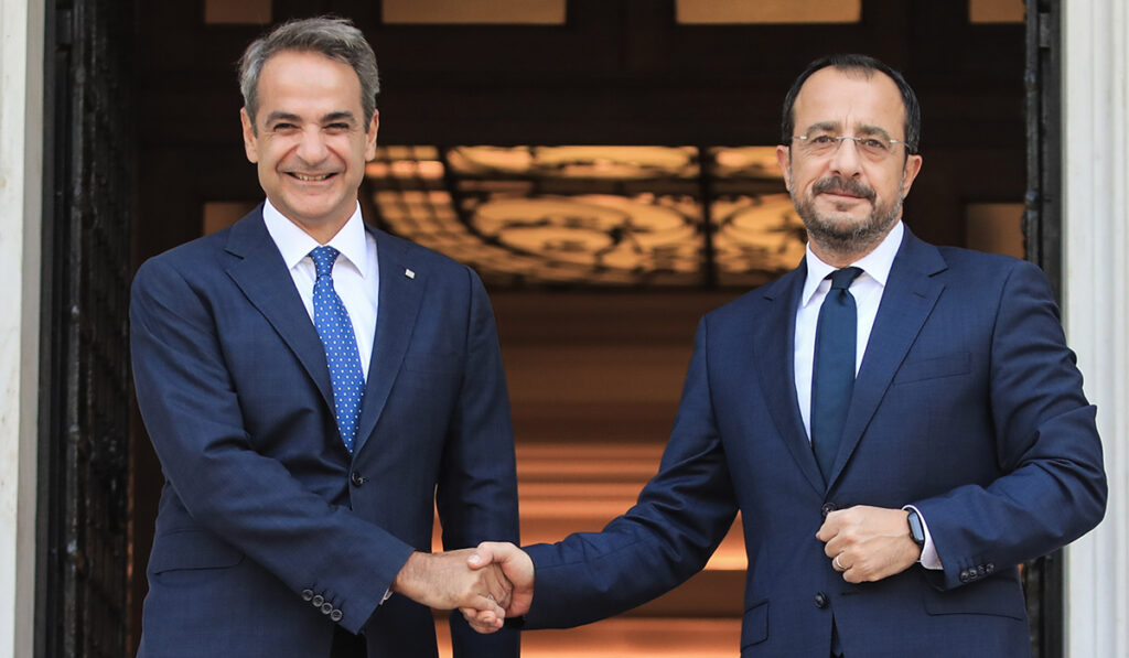 Τηλεφωνική επικοινωνία Μητσοτάκη – Χριστοδουλίδη πριν την επίσκεψη του Κύπριου προέδρου στον Λευκό Οίκο