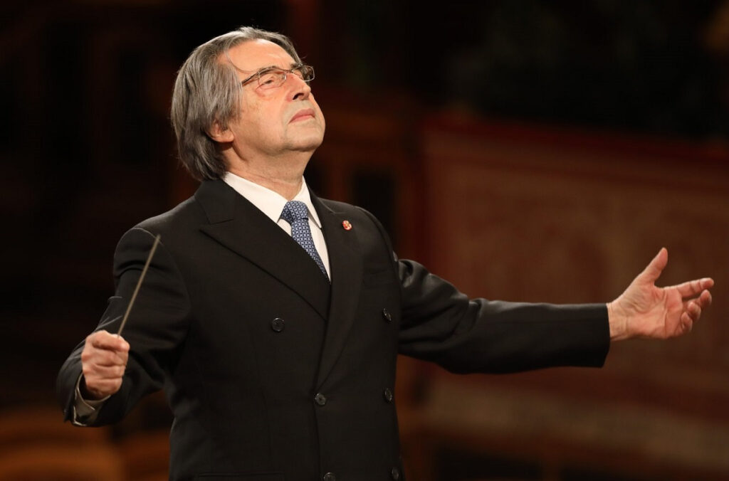 Riccardo Muti: Ένας υπέρμαχος του πολιτισμού διευθύνει την Πρωτοχρονιάτικη Συναυλία της Φιλαρμονικής της Βιέννης