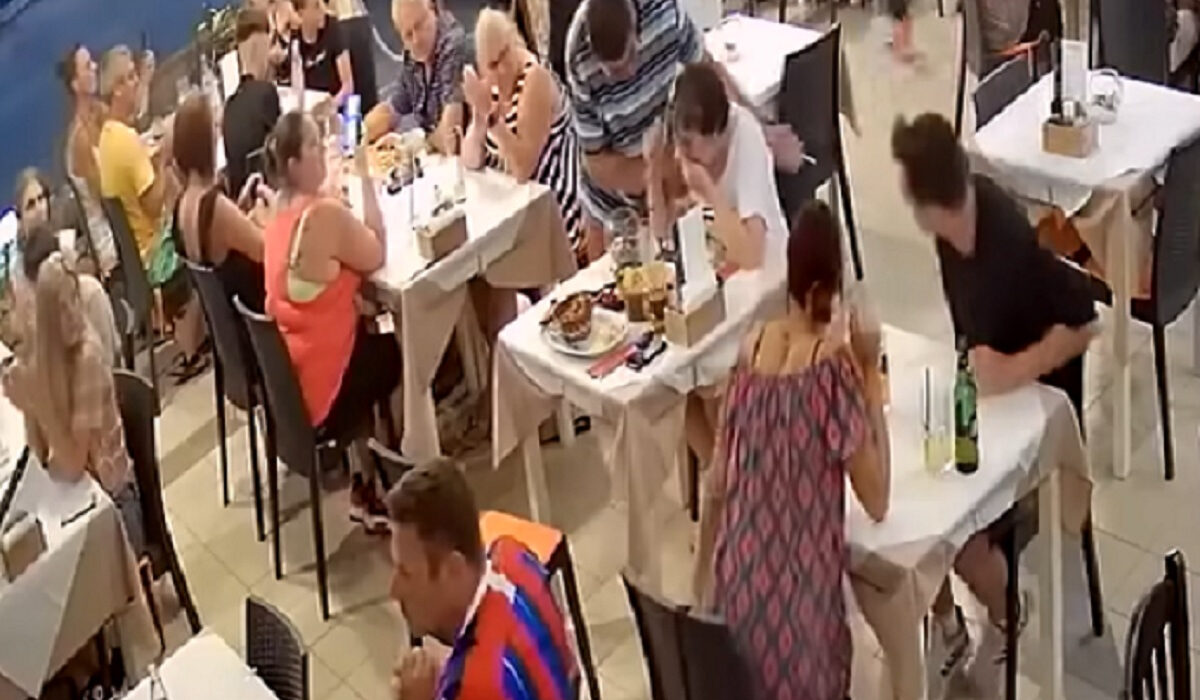 Mε λαβή Χάιμλιχ έσωσε γυναίκα από πνιγμό σερβιτόρος στη Ζάκυνθο