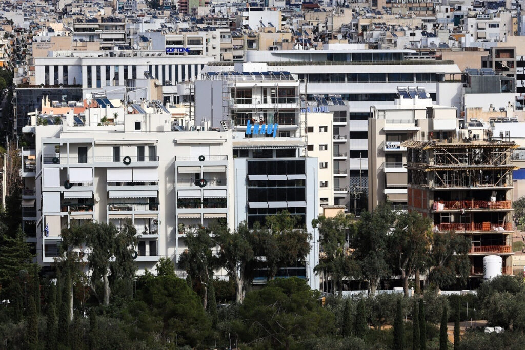 Viral έγινε πολυκατοικία στην Ελλάδα – Δείτε γιατί