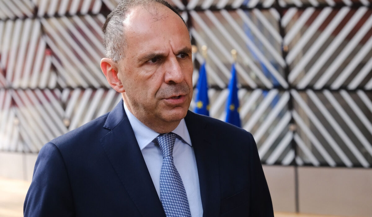 Πιο βαθιά στο ράφι τα Μνημόνια με τη Βόρεια Μακεδονία