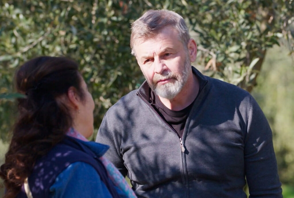 Η γη της ελιάς – spoiler: Ο λαμπερός γάμος στο φινάλε της σεζόν – ποια ηθοποιός αποχαιρετά τη Μάνη