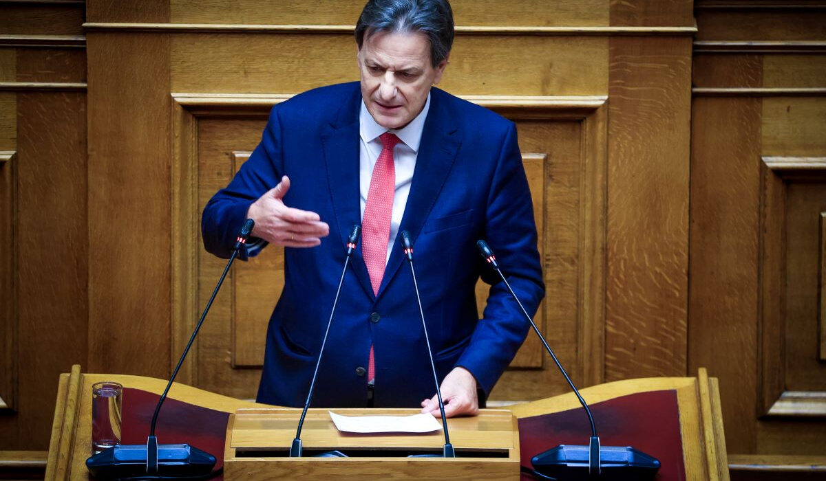 Ο Σκυλακάκης «επιστρατεύει» μπουλντόζες – «Έρχονται πολλές κατεδαφίσεις αυθαιρέτων»