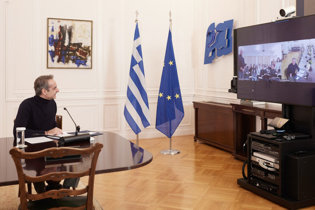 Κυριάκος Μητσοτάκης σε μαθητές πρότυπου ΕΠΑΛ Περάματος: «Οι γόρδιοι δεσμοί δεν λύνονται, κόβονται»