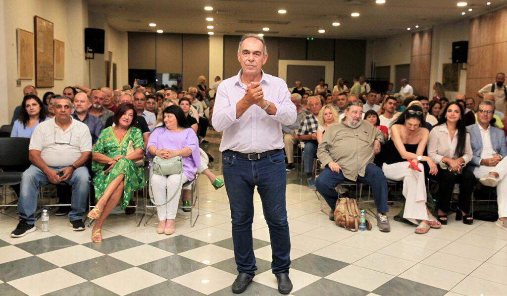 Με 214 υποψήφιους διεκδικεί την Περιφέρεια Αττικής ο Γιώργος Ιωακειμίδης