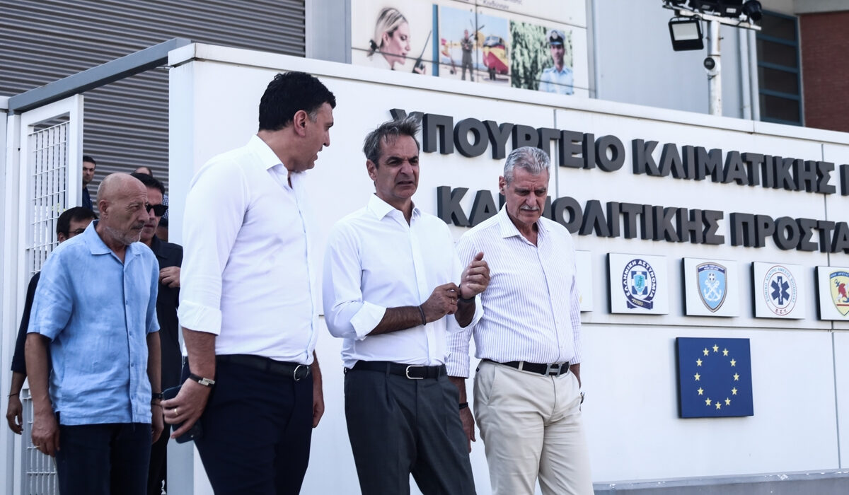 Σε απολογία η κυβέρνηση για τις φωτιές: Η «ετοιμότητα Μητσοτάκη» έμεινε στα χαρτιά