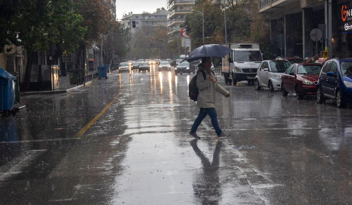 Αρχίζει η επέλαση της κακοκαιρίας – Πού θα χιονίσει την Τρίτη