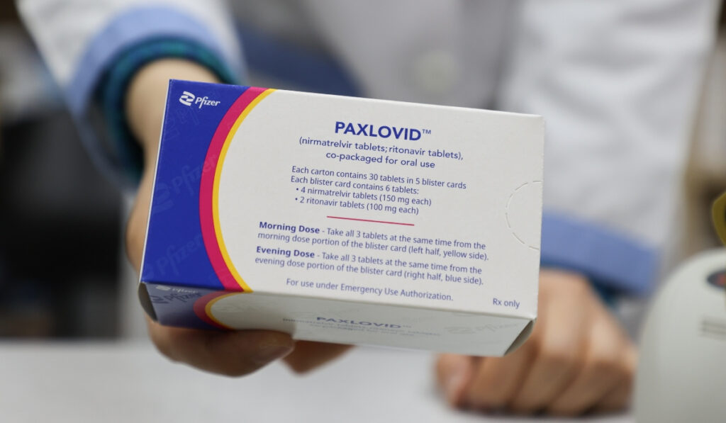 Χάπι Pfizer: Θέμα χρόνου ο κορονοϊός να «ξεγλιστρήσει» από το φάρμακο – Τι λένε οι ειδικοί