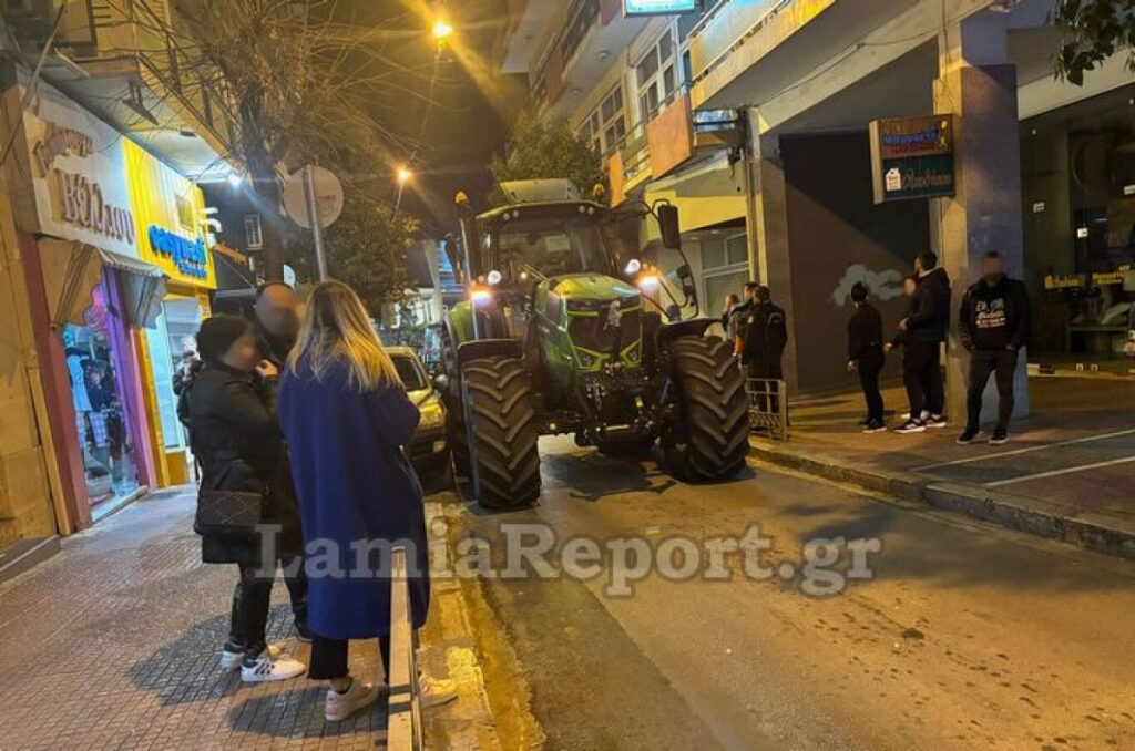 Τα ξήλωσε όλα – Fast and furious με τρακτέρ στο κέντρο της Λαμίας (Εικόνες, Βίντεο)