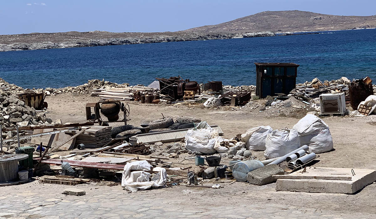Ο Νορβηγός πρέσβης πήγε στη Δήλο και είδε… σκουπίδια – Τι έγραψε στο twitter