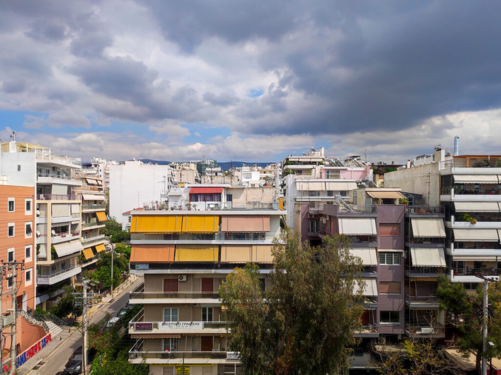 Φοιτητική στέγη με ενοίκια – «φωτιά»: Οι τιμές σε Αθήνα, Θεσσαλονίκη και άλλες πόλεις (Πίνακες)