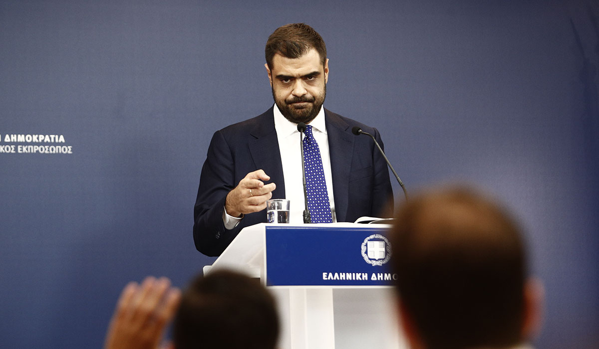 Επιμένει ο Μαρινάκης για τη διπλή του ιδιότητα: Εκπροσωπώ το σύνολο των πολιτών