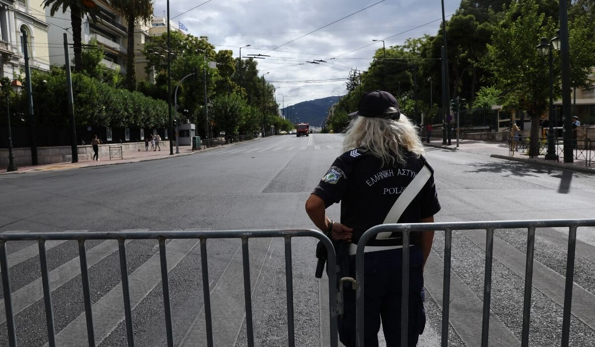 Θεοφάνια: Κυκλοφοριακές ρυθμίσεις σε Αθήνα και Πειραιά