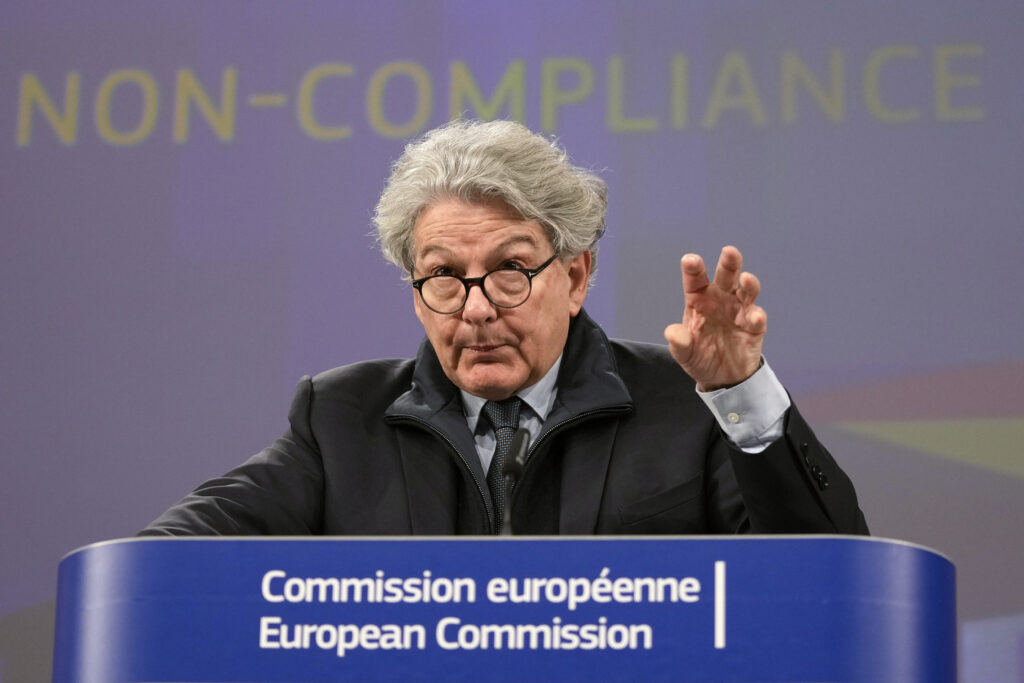 Κομισιόν: Παραιτήθηκε ο Τιερί Μπρετόν – Αιχμές κατά της Φον Ντερ Λάιεν