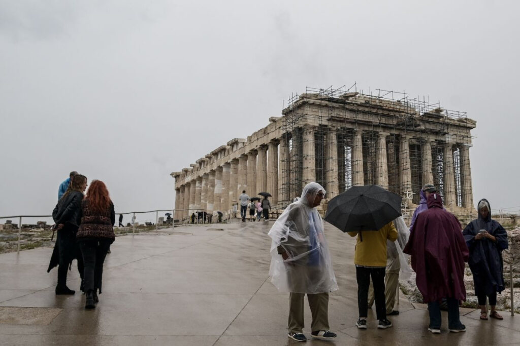 Η πιο δύσκολη ημέρα της κακοκαιρίας: 7 περιοχές σε κίνδυνο – Νέος γύρος καταιγίδων στην Αθήνα