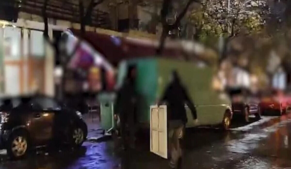 Τουλάχιστον 123 έργα γνωστών Ελλήνων ζωγράφων πλαστογράφησε η σπείρα – Τους έπιασαν παραμονή της δημοπρασίας