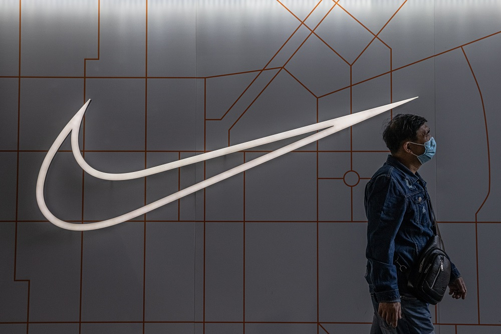 Nike: Εργοστάσια σβήνουν τις μηχανές, φόβοι για ελλείψεις σε προϊόντα
