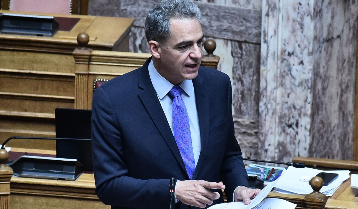 Συρίγος για τη στέγαση των εκπαιδευτικών: Να το λύσουν οι δήμοι, μην περιμένουν όλοι το «κράτος-πατερούλη»
