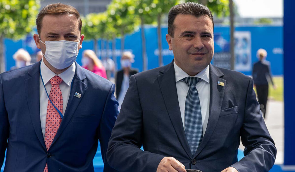 Βόρεια Μακεδονία: Ο Ζάεφ υπέβαλε αίτηση για διαβατήριο με το νέο όνομα της χώρας