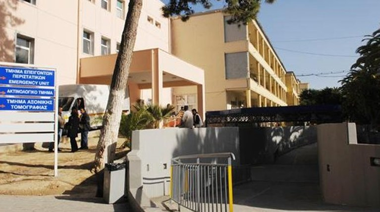 Ηράκλειο: 29χρονος νοσηλεύεται σε σοβαρή κατάσταση – Δέχθηκε σφαίρα στο κεφάλι «για μια προσπέραση»