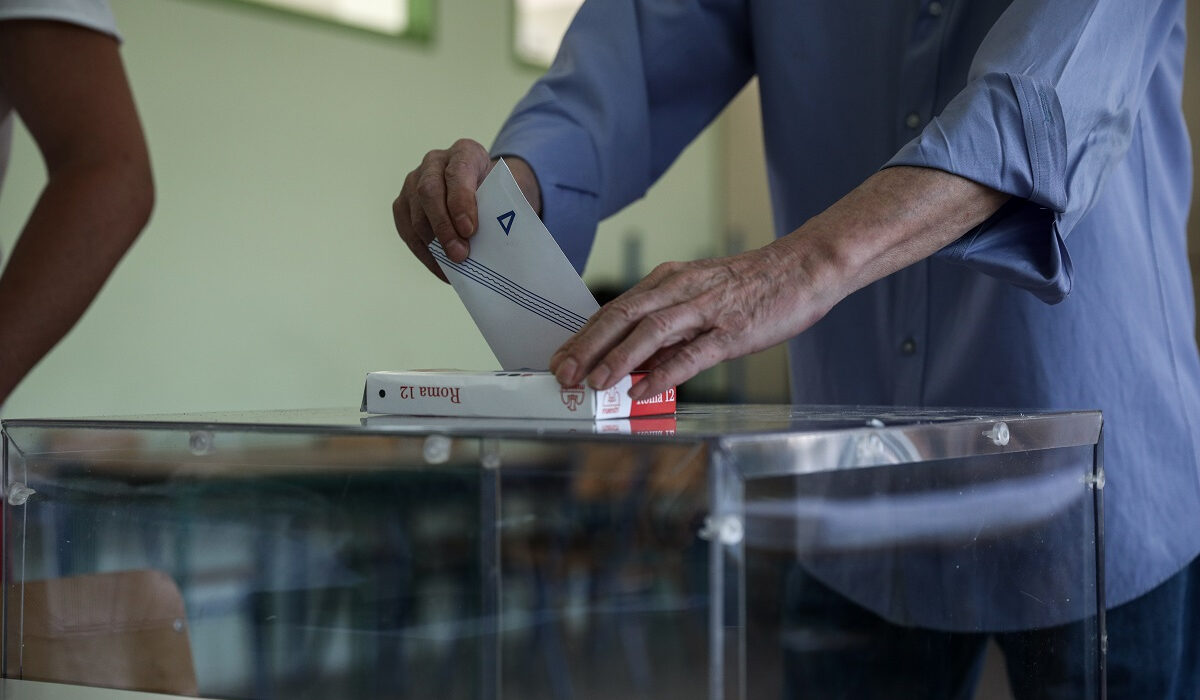 Τι ώρα ανοίγουν και κλείνουν οι κάλπες στις 8/10