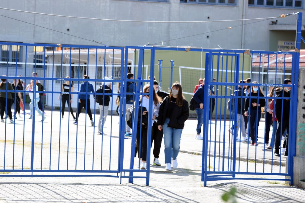 Σχολικές εκδρομές με rapid test 48 ωρών, τι αλλάζει από 1η Μαρτίου