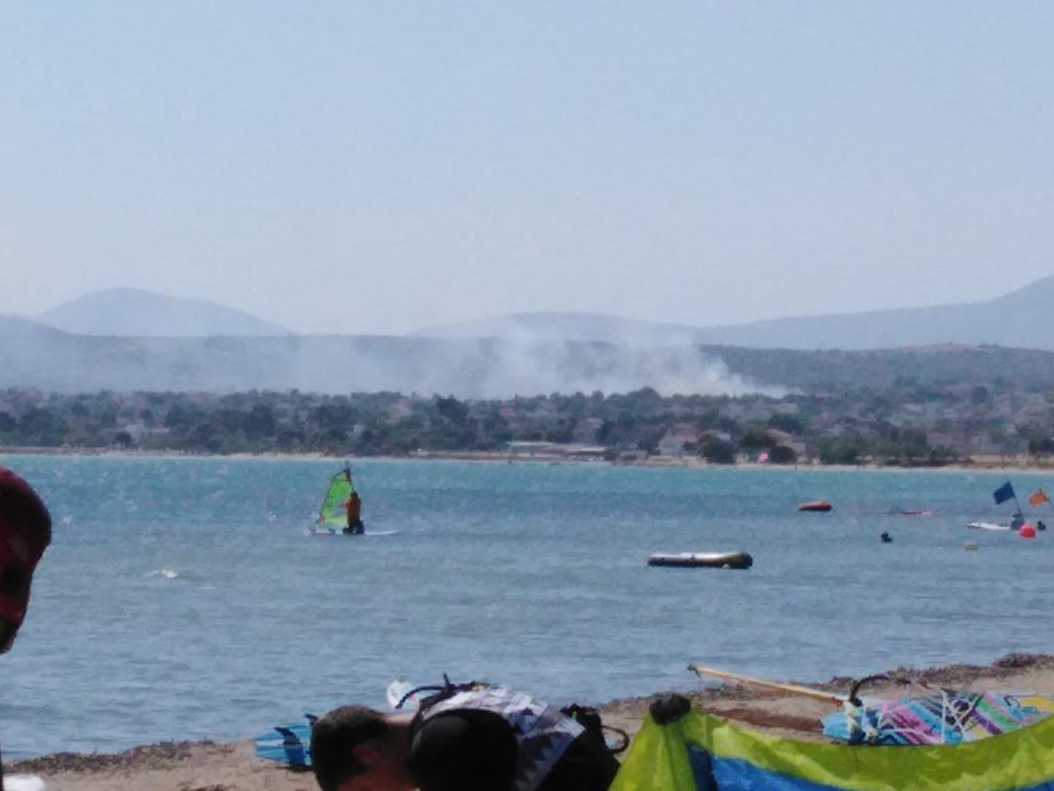 Δεν κινδυνεύουν οικίες στην Αρτέμιδα από την πυρκαγιά