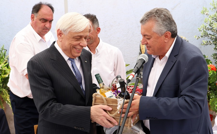 Παυλόπουλος: «Παίρνω δύναμη από τη ζεστασιά των Κρητικών»