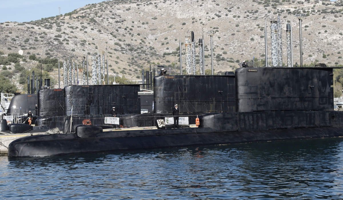 Σαλαμίνα: Συνελήφθησαν δύο μεθυσμένοι Αλβανοί για κατασκοπεία – Μπήκαν στον Ναύσταθμο