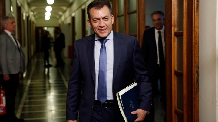 Η απάντηση Βρούτση στην κριτική για τις τροπολογίες του υπ. Εργασίας
