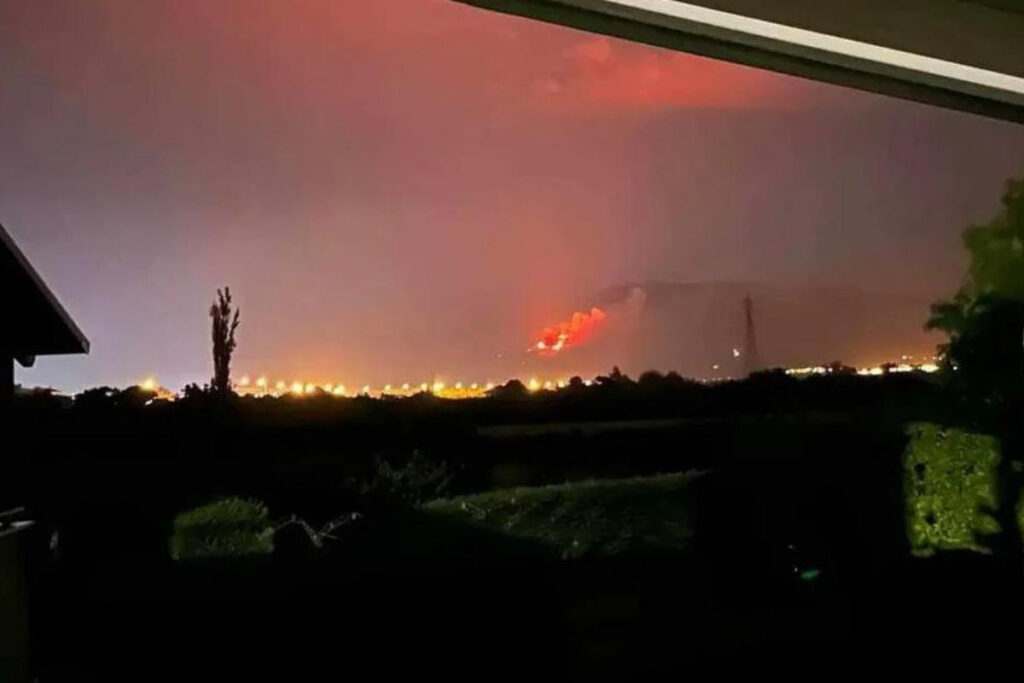 Φωτιά στην Πέλλα: Ολονύχτια μάχη με τις φλόγες – Σηκώθηκαν εναέρια μέσα