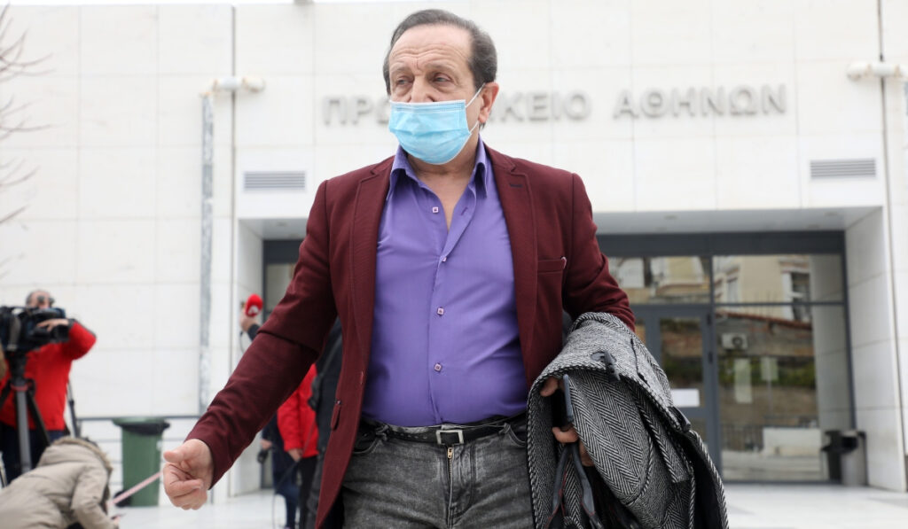 Μπιμπίλας: Δεν υπεραμύνομαι του χιούμορ του Σεφερλή αλλά της ελευθερίας του λόγου