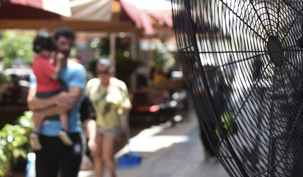 Νέος καύσωνας από Τετάρτη με 40άρια, οι περιοχές