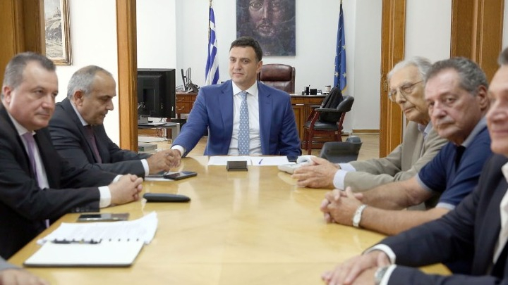 ΚΕΘΕΑ: Τι απαντά ο Κικίλιας στις καταγγελίες για την ΠΝΠ