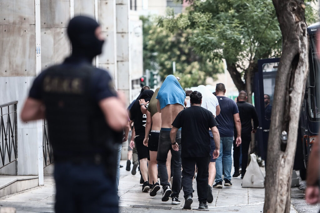 Η ΕΛΑΣ στα «τάγματα εφόδου» των χούλιγκανς: Οι ηγέτες, τα social media, η δομή και η λειτουργία