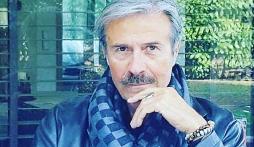 Τάκης Χρυσικάκος: Νοσηλεύεται με κορονοϊό στο νοσοκομείο