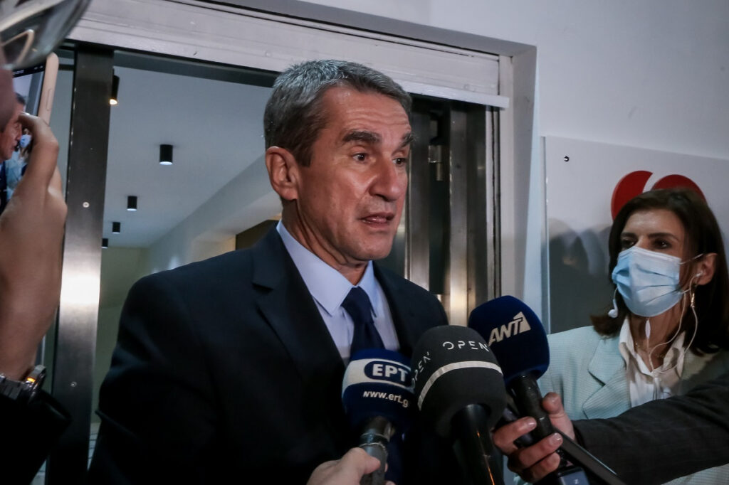 Λοβέρδος: Θα ψηφίσω Νίκο Ανδρουλάκη – Βολές σε Παπανδρέου