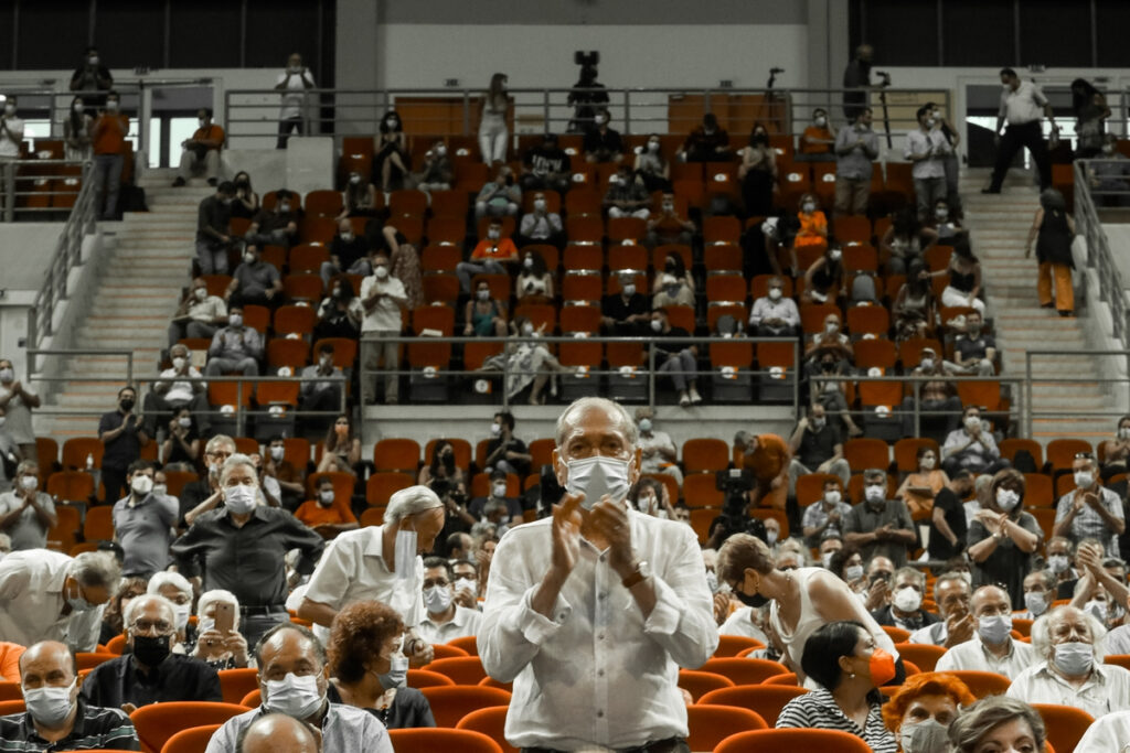 Η ανθρωπογεωγραφία των συνέδρων του ΚΚΕ – Η ηλικιακή και η κοινωνική σύνθεση