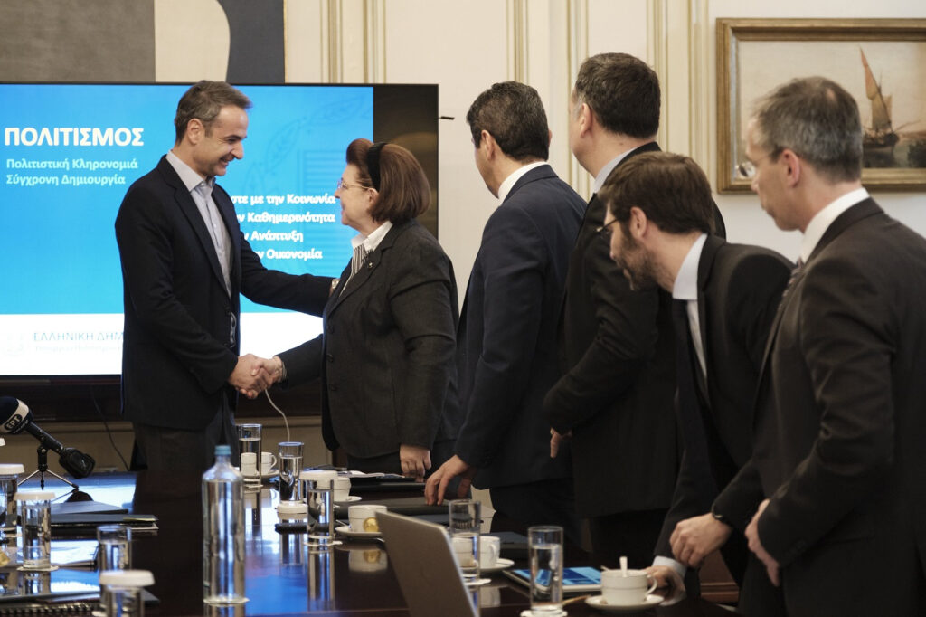 Εξυγίανση ποδοσφαίρου και πολιτισμός στη συνάντηση Μητσοτάκη – ΥΠΠΟΑ