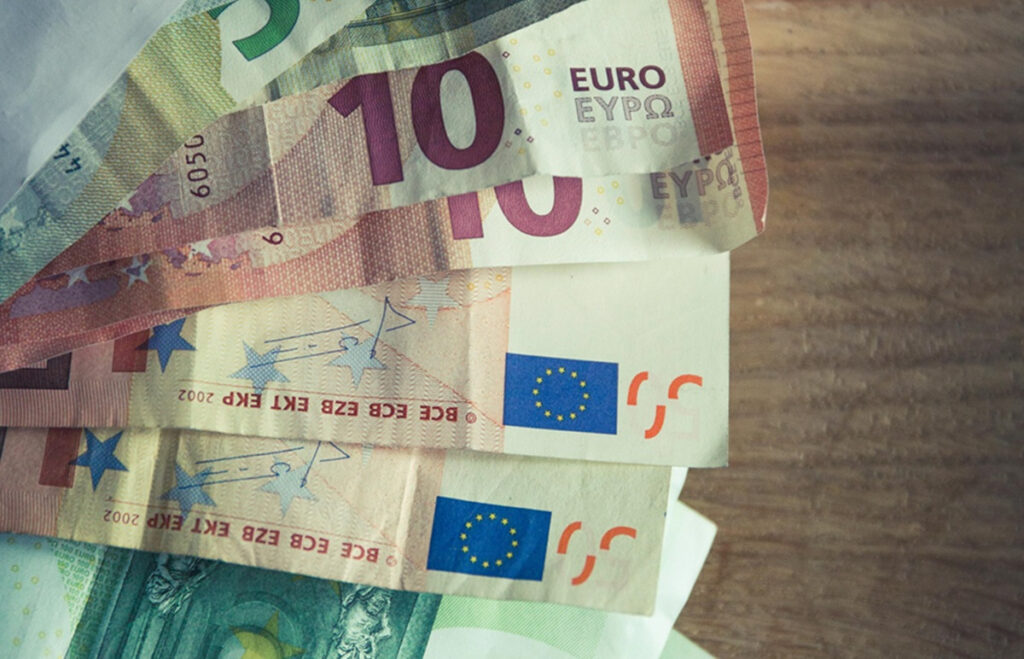 Συντάξεις Ιουνίου: Πληρωμή με αναδρομικά – Τι ώρα στα ΑΤΜ