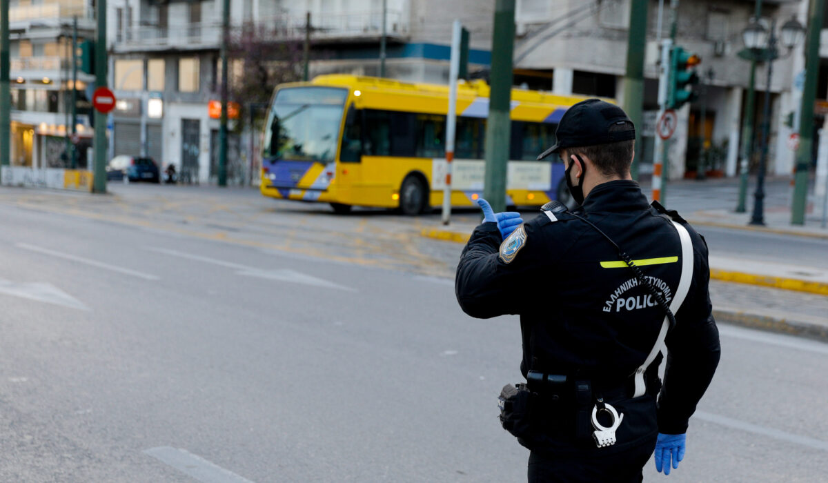 Απαγόρευση κυκλοφορίας: Χρονικοί περιορισμοί και πλαφόν στα SMS στο 13033