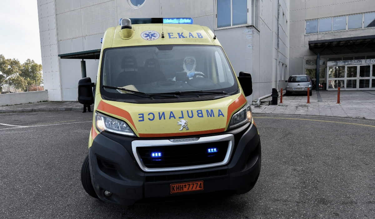 Τραγωδία στην Κόρινθο: Πέθανε μέσα στο ταξί που τον πήγαινε στο νοσοκομείο