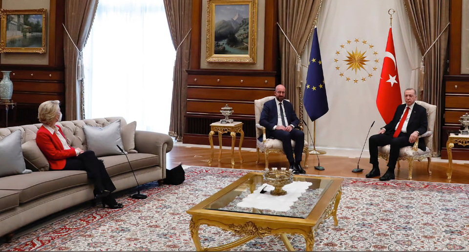 Αυστηρό μήνυμα Κομισιόν σε Τουρκία: Σταματήστε τις απειλές, αλλιώς θα απαντήσουμε κατάλληλα