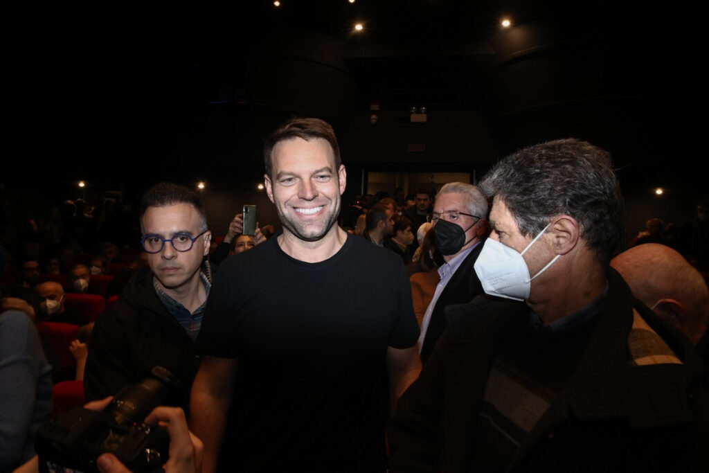 Η είσοδος του Στ. Κασσελάκη στην εκδήλωση για την Κεντροαριστερά (Βίντεο)