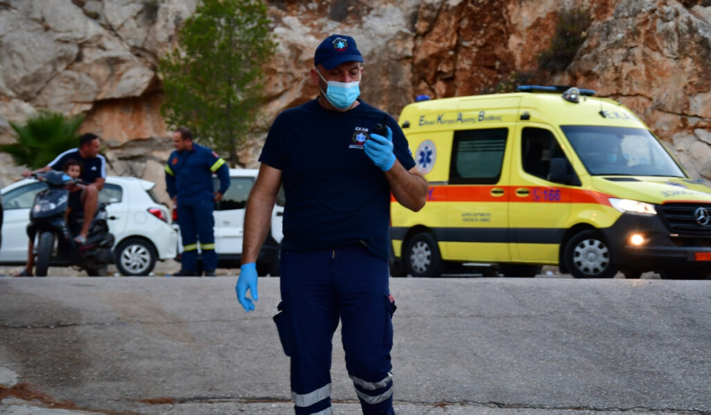 Σέριφος: 22χρονος πήγε για διακοπές και πέθανε ξαφνικά στην παραλία