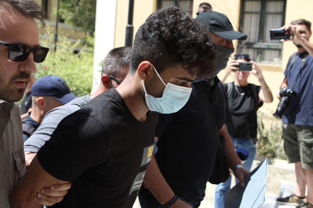 Περιστέρι: Βίος και πολιτεία ο 22χρονος με τις δύο ταυτότητες – Οδηγήθηκε στον Ανακριτή